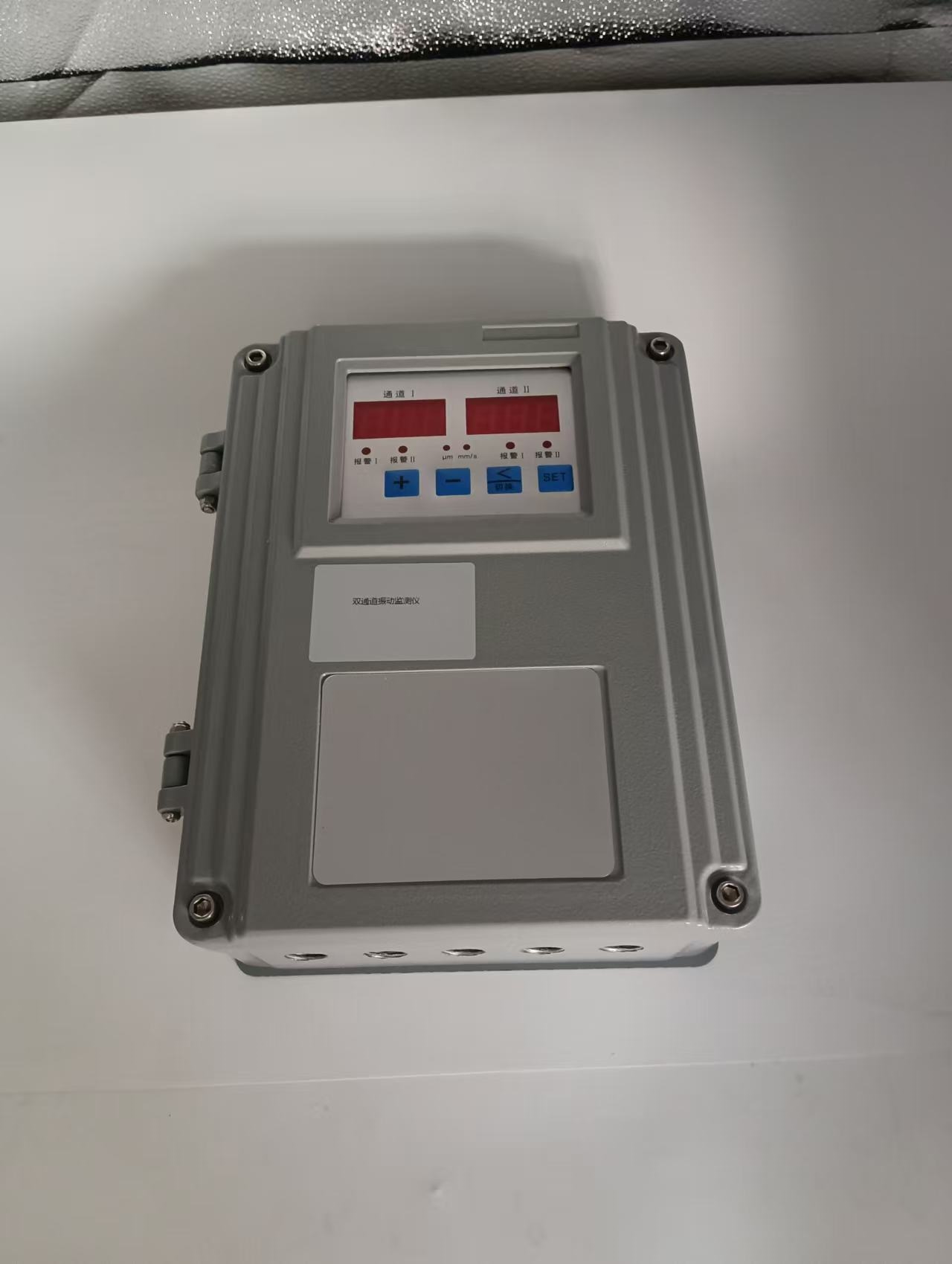 壁挂振动监测保护仪使用指南